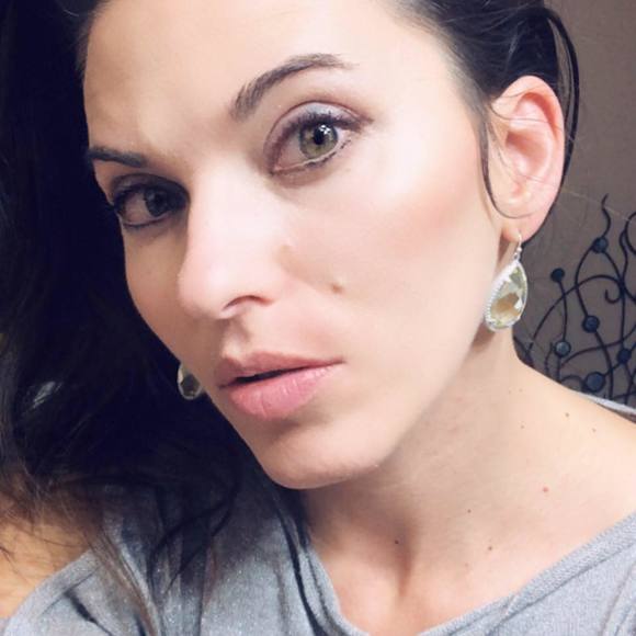 Meet your Posher, Angela - Picture 1 of 1